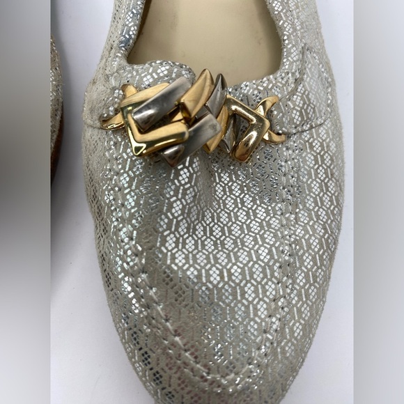 Amalfi Elegant Silver Loafers with Gold Accent - Picture 6 of 6